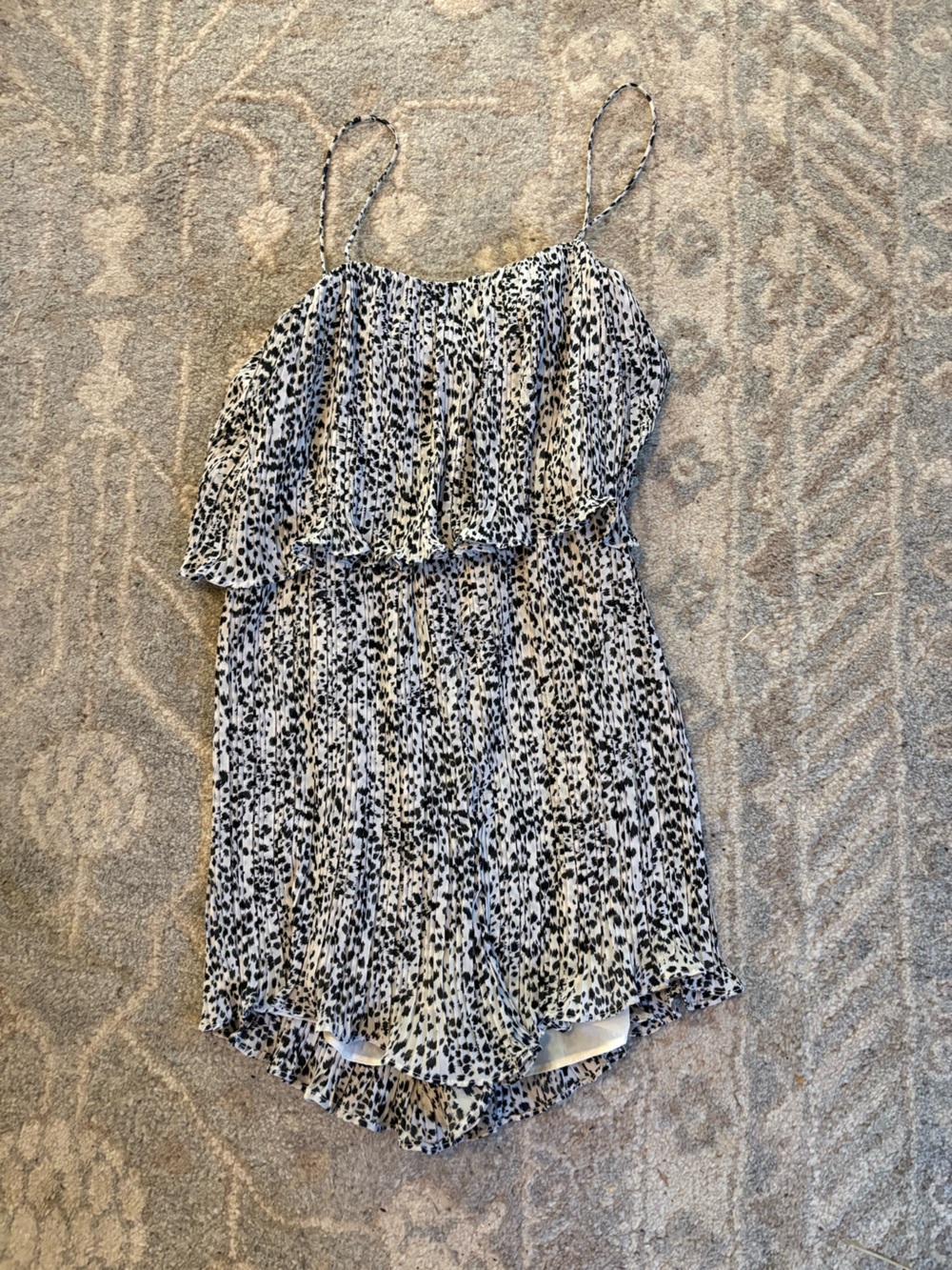 AUDREY 3 + 1 Women’s Size Medium Black / Ivory Casual Romper CW1-399